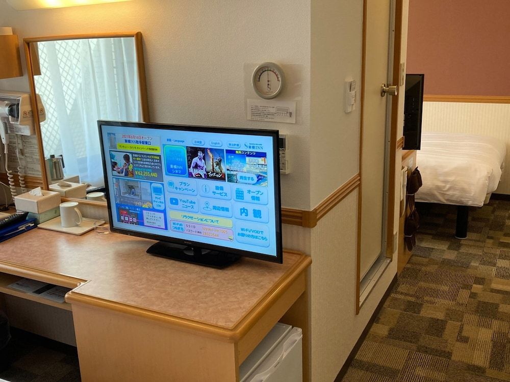 Toyoko Inn Osaka Hommachi No.1 Separate Twin Room, Smoking 8