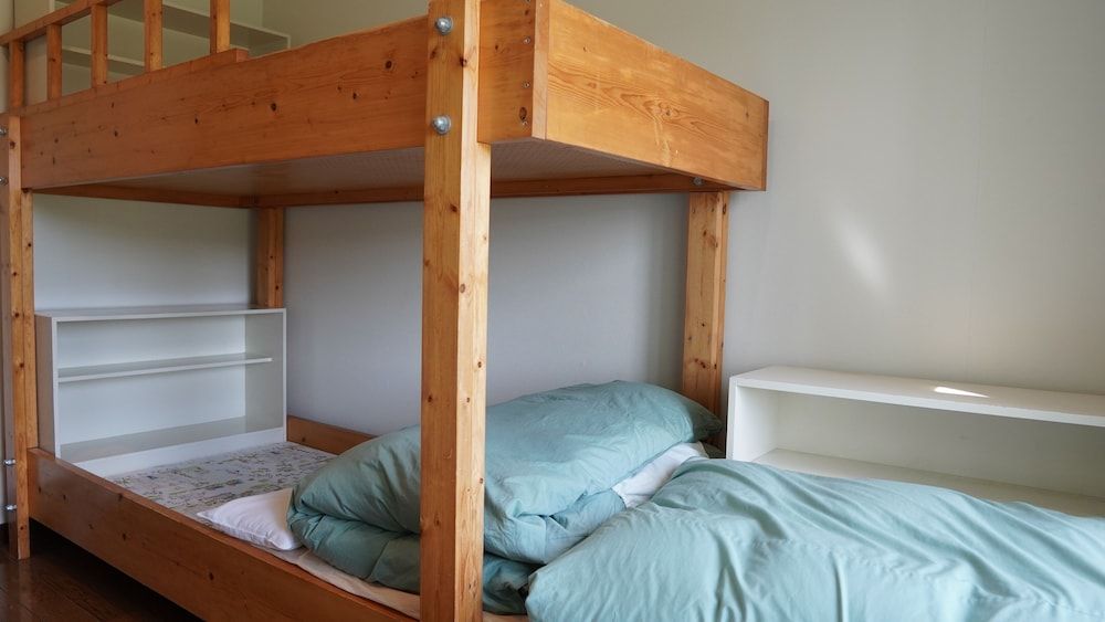 Basic Single Room, Mountain View