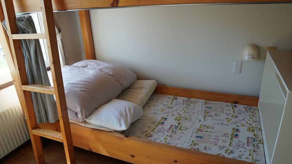 Economy Quadruple Room, Mountain View