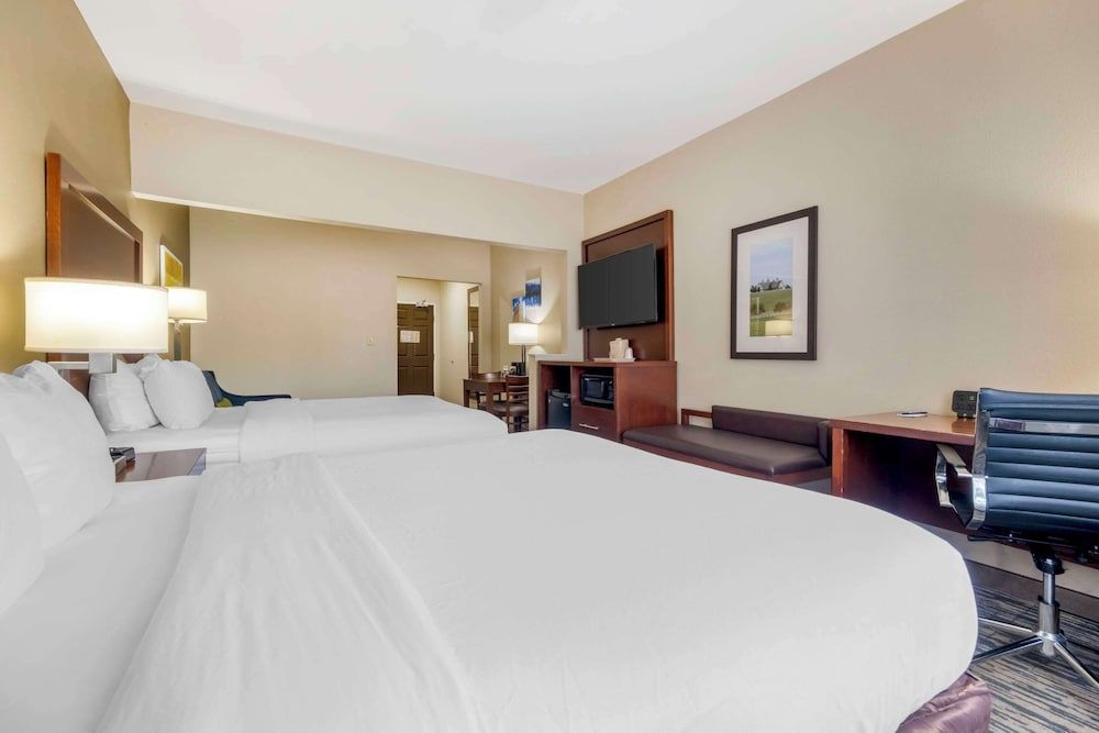 Suite, Multiple Beds, Accessible, Non Smoking (Efficiency)