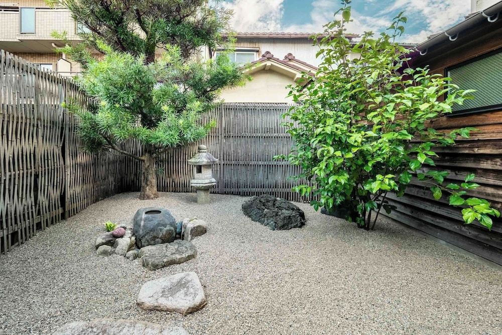 undefined Higashiyama Kageroi 4