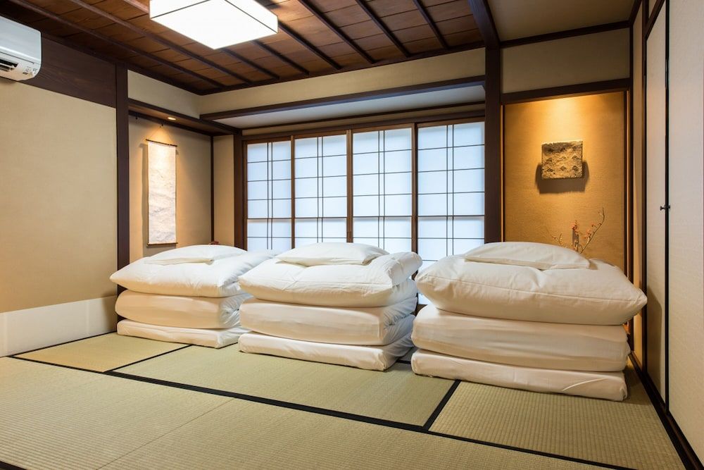 undefined Higashiyama Kageroi 10