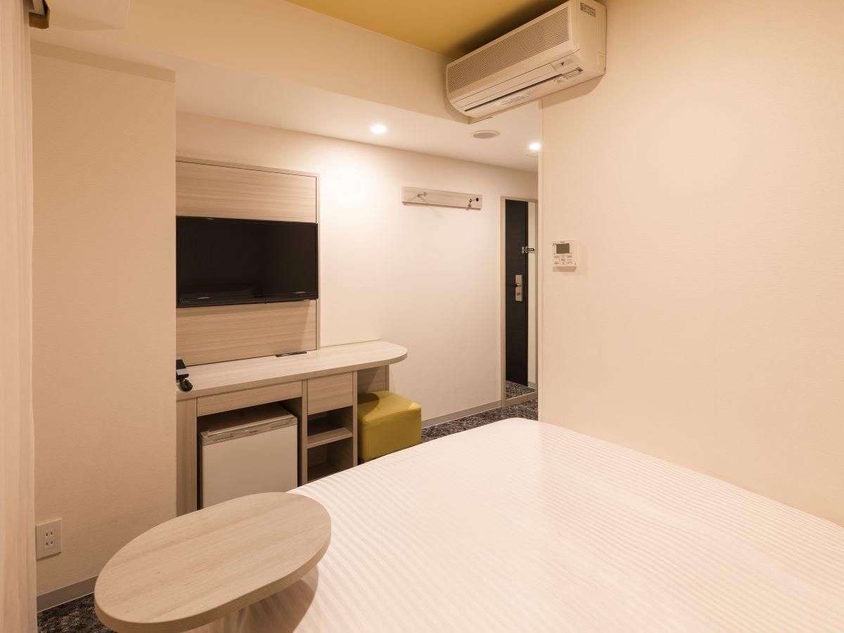 Superior Corner Single Room