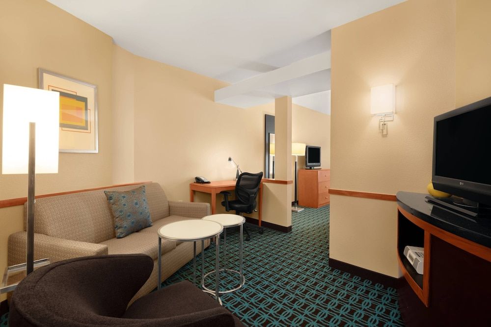 Studio, 1 King Bed with Sofa bed (Hearing Accessible)