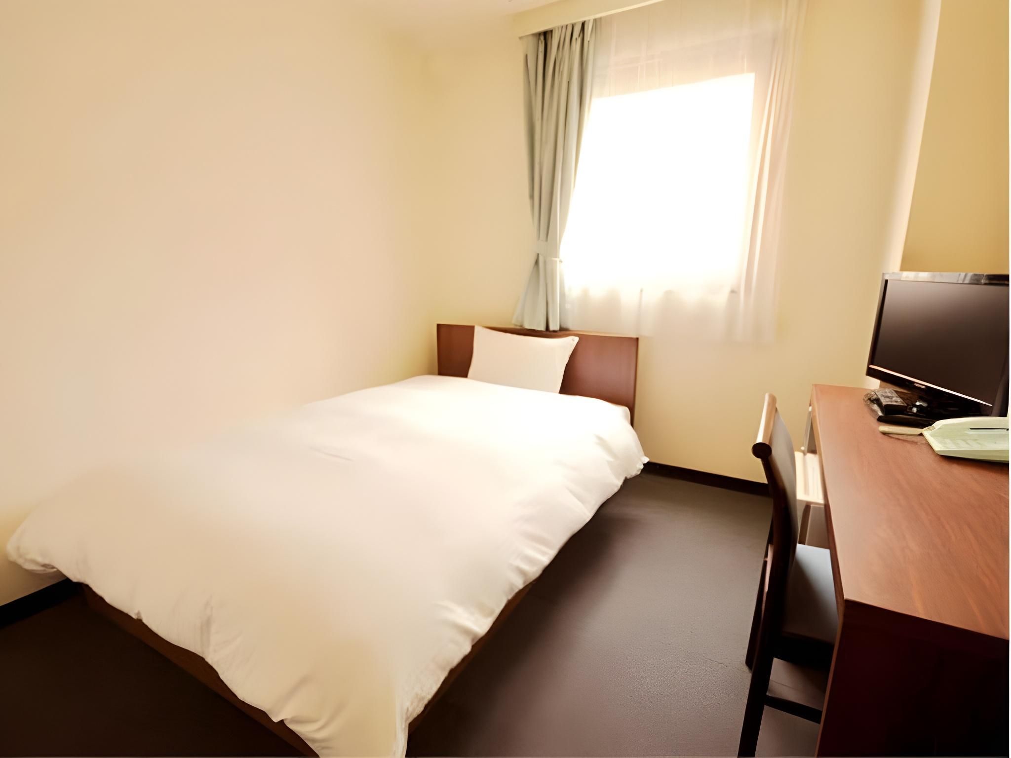 Small Double Bed Non-Smoking