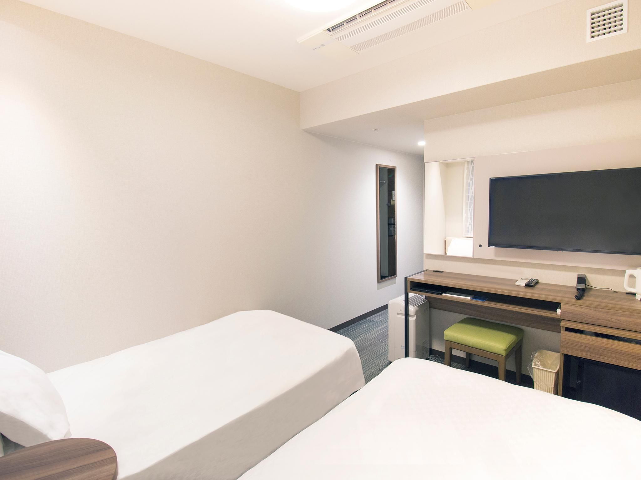 Economy Twin Room Non-Smoking