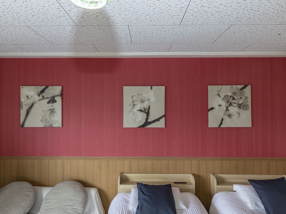 Sakura Guest House Family Room 12