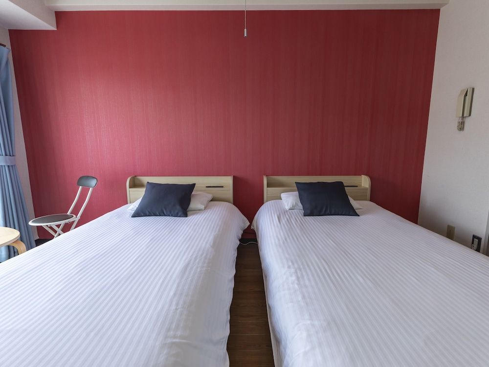 Sakura Guest House Twin Room, Non Smoking 8