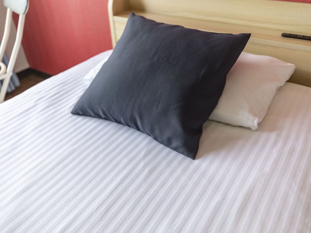 Sakura Guest House Twin Room, Non Smoking 3