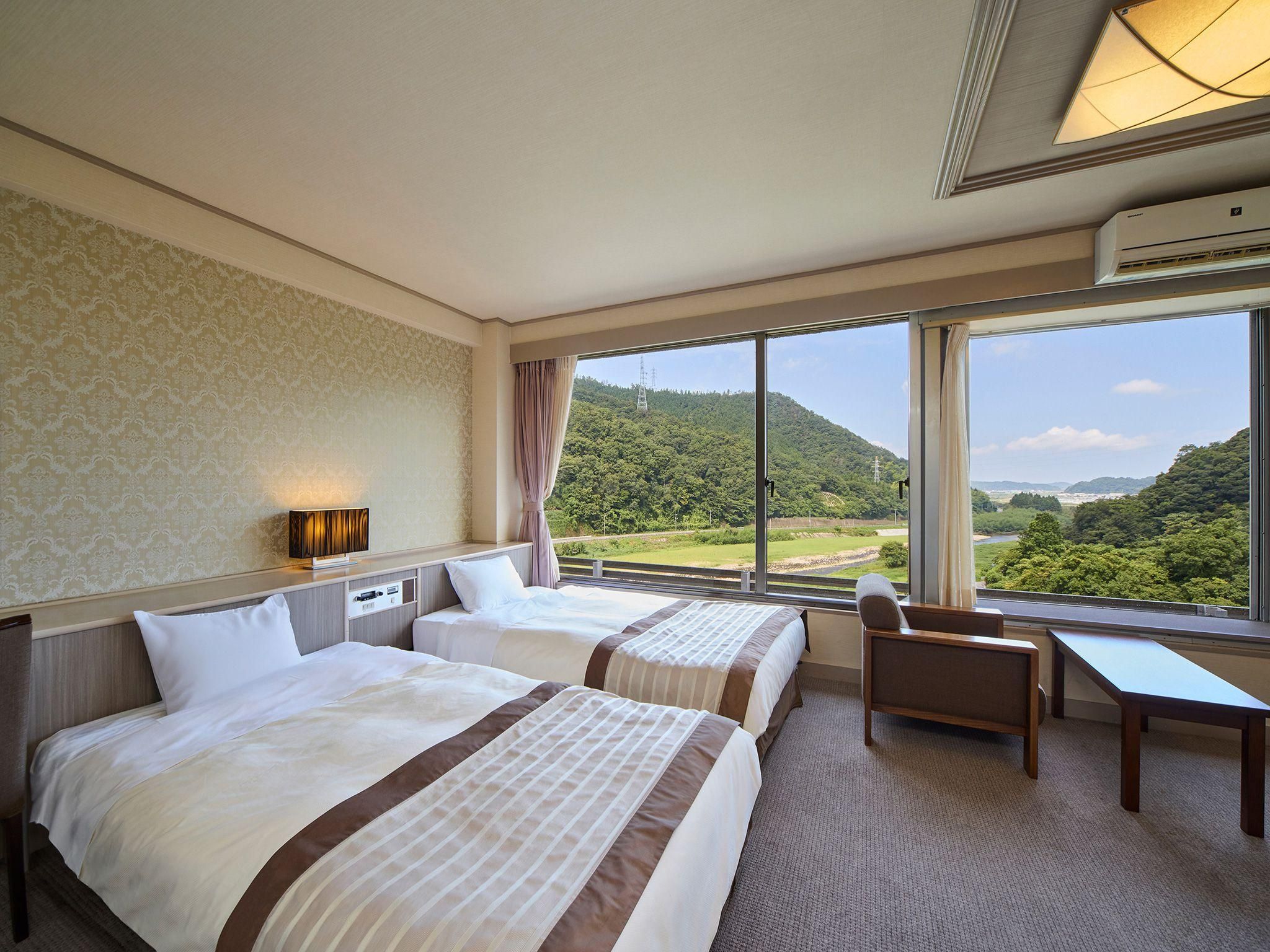 Twin Room - Non-Smoking