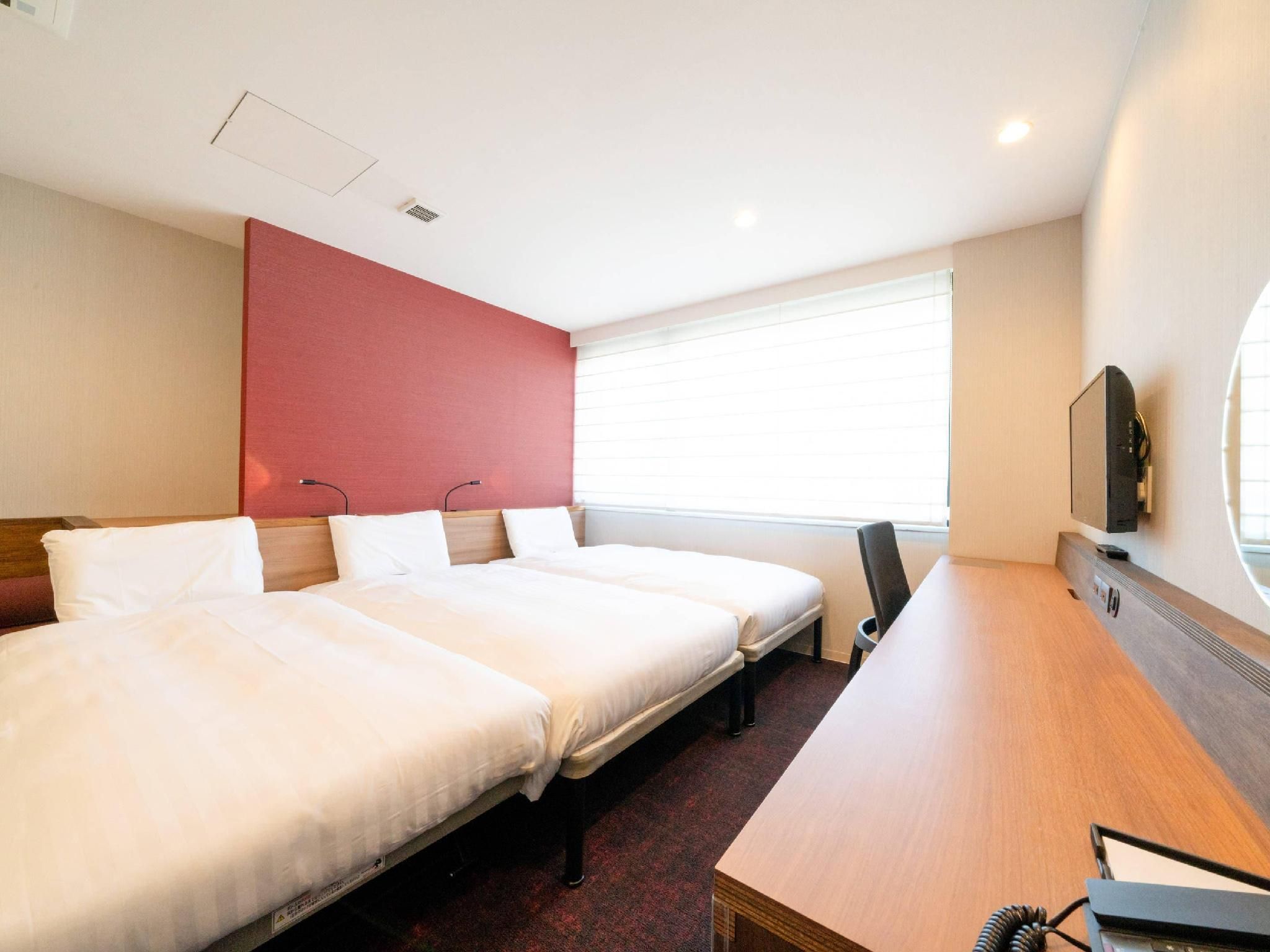 3 Single Beds, Nonsmoking