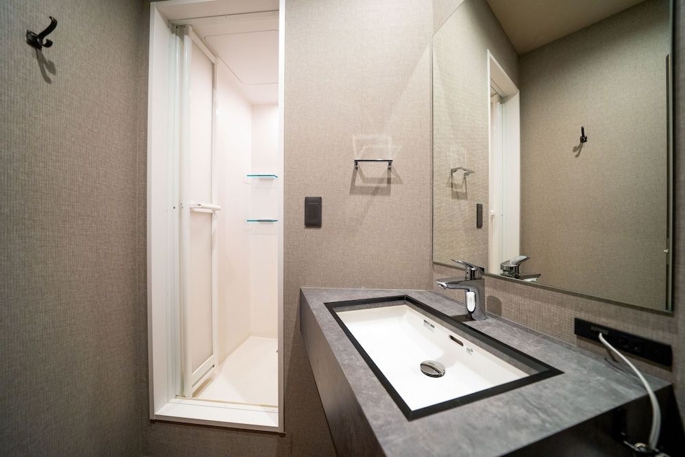 Hotel S-Presso Namba Deluxe Double Room, Private Bathroom 8