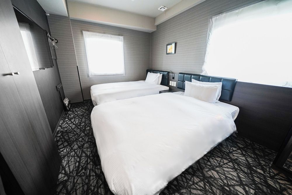 undefined Quintessa Hotel Tokyo Haneda Comic & Books 4