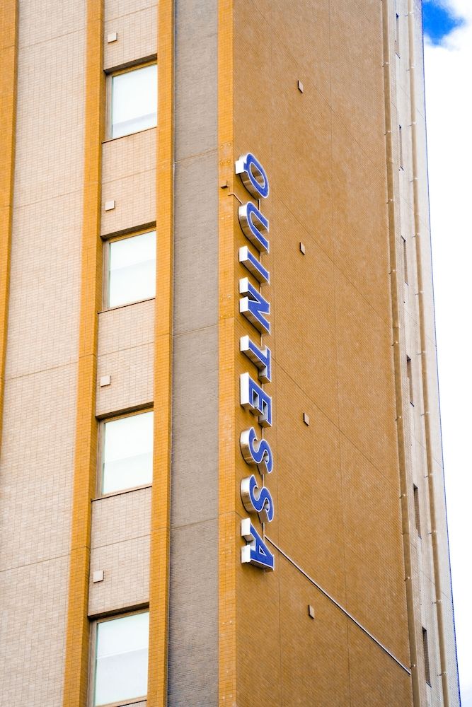 undefined Quintessa Hotel Tokyo Haneda Comic & Books 6