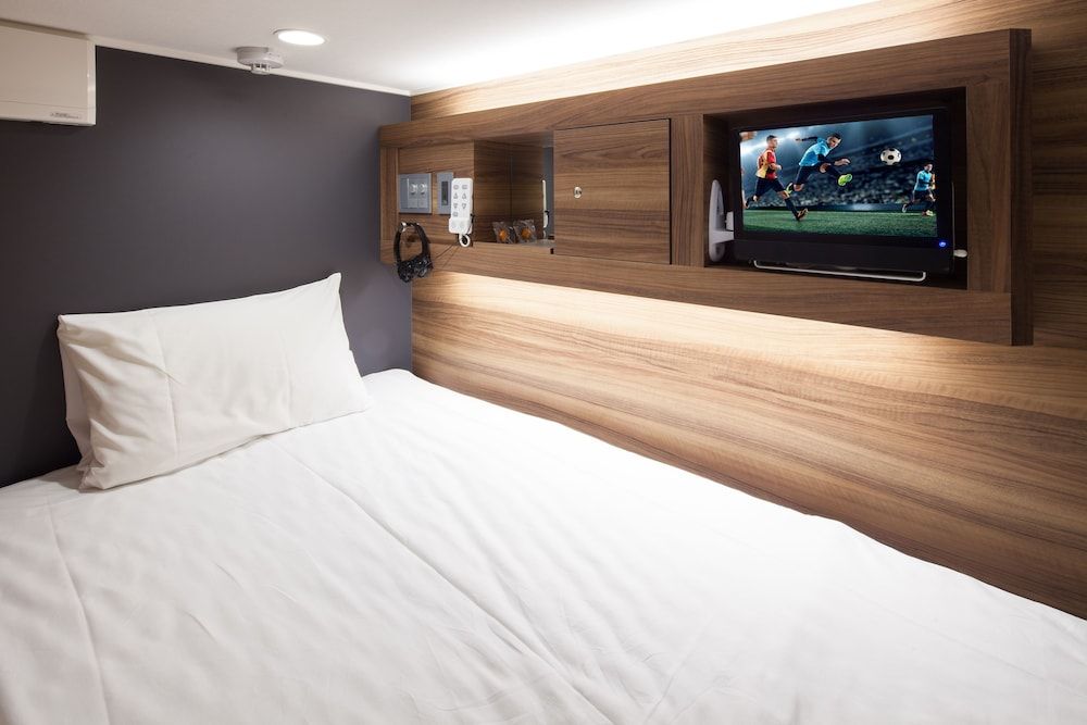 undefined commun SHIBUYA - Caters to Men 7