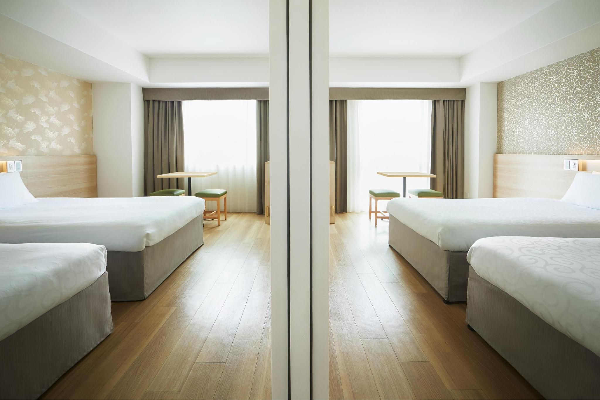 Connecting Rooms for 4 People