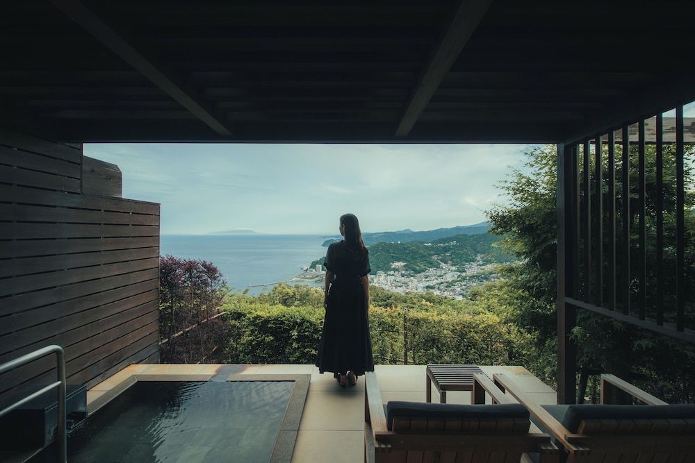 Hotel Grand Bach Atami Crescendo Twin Room Open-air Bath 8