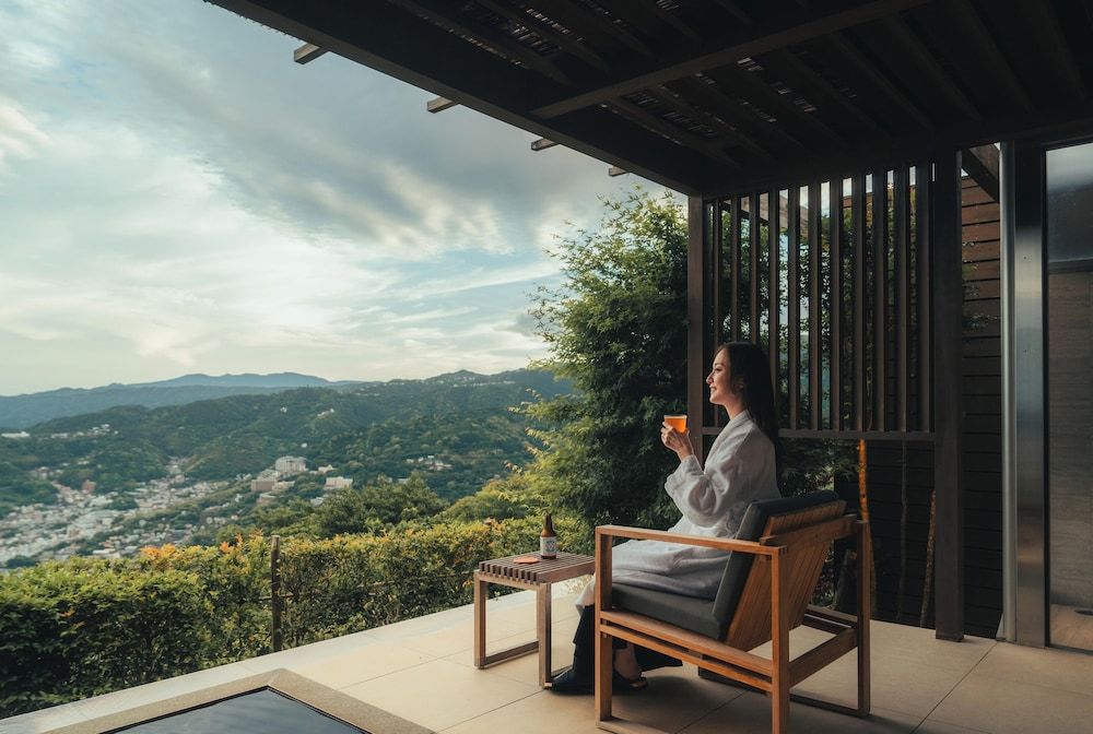 Hotel Grand Bach Atami Crescendo Twin Room Open-air Bath 6