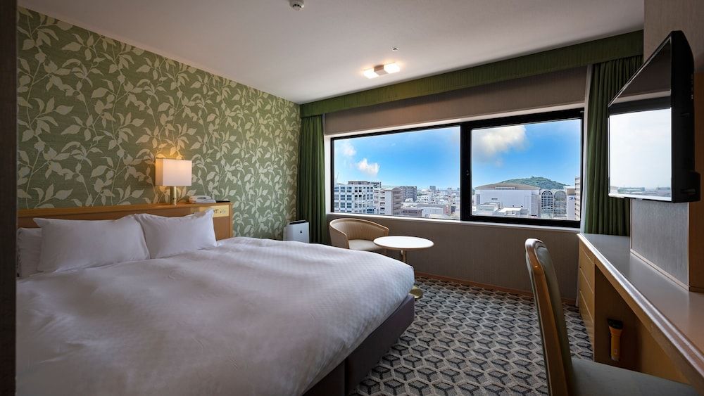 Meitetsu Komaki Hotel King Size Bed Room