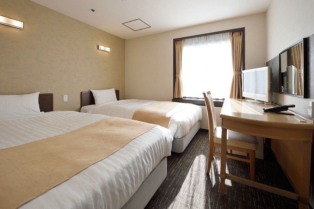 undefined Belmont Hotel 5