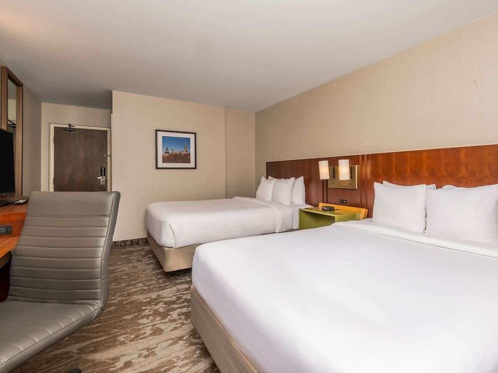 Comfort Inn Ottawa West Kanata Room, 2 Double Beds, Non Smoking (2nd Floor) 6