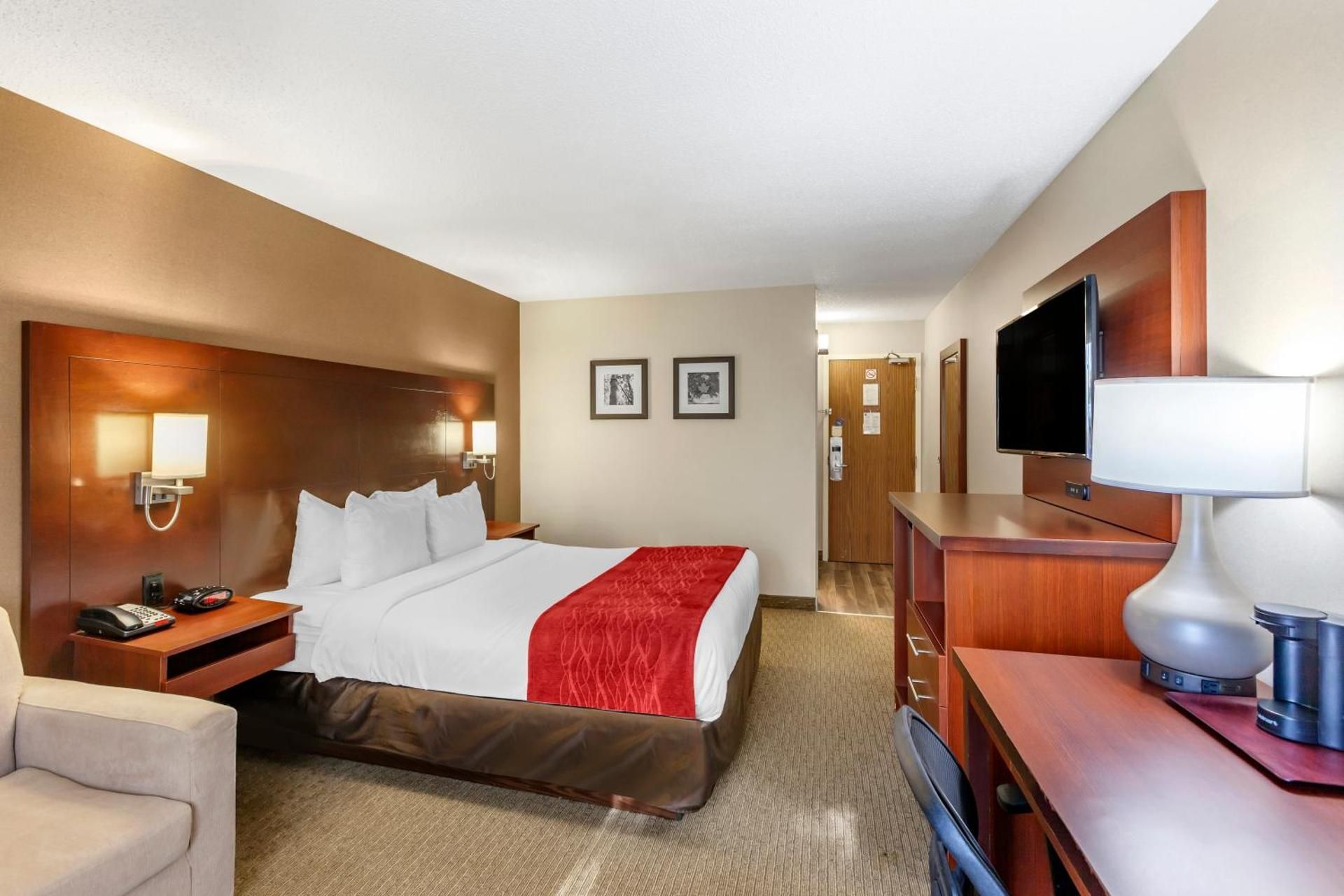 Comfort Inn Airport West 1 Queen Bed, Nonsmoking 2