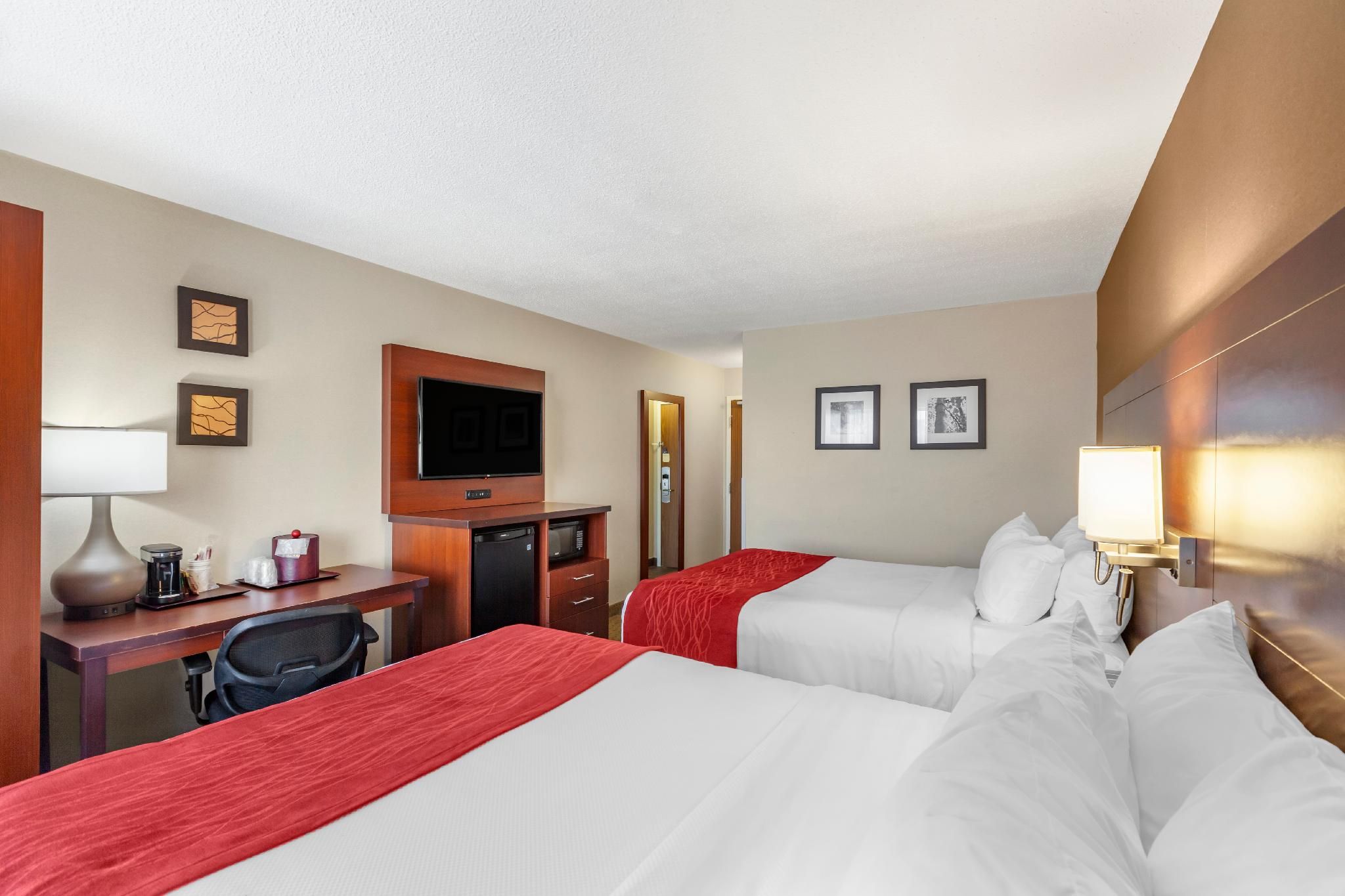 2 Queen Beds, Nonsmoking, Upgrade