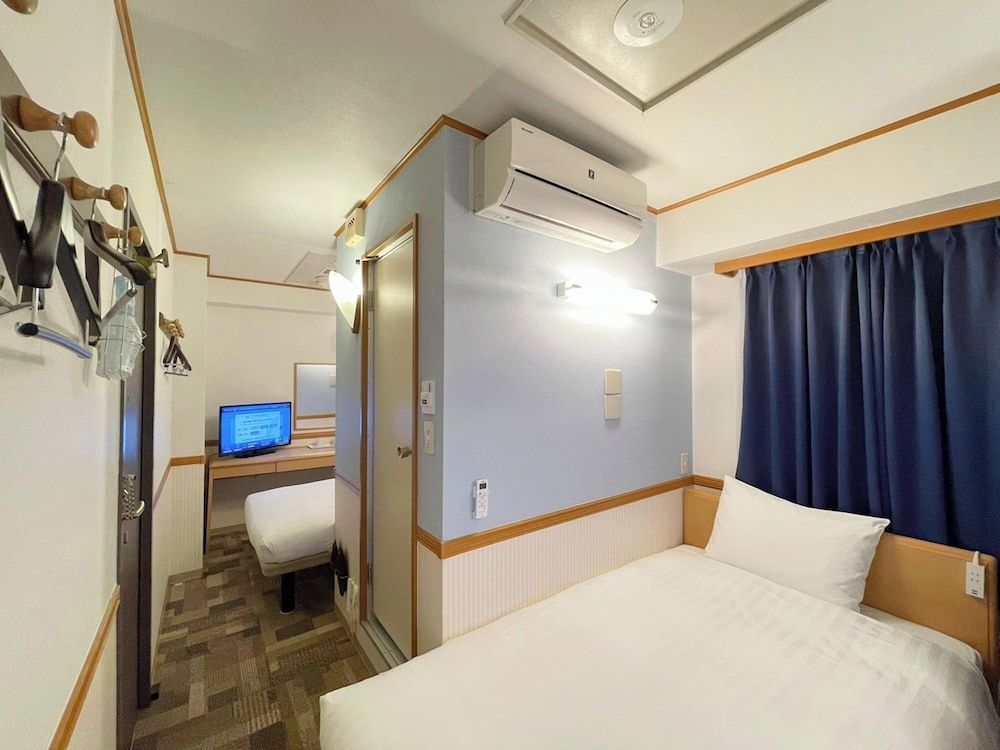 undefined Toyoko Inn Kyoto Shijo-omiya 4