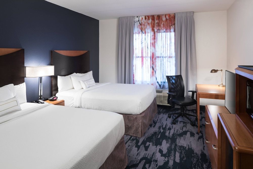 undefined Fairfield Inn & Suites by Marriott Orlando at SeaWorld 7