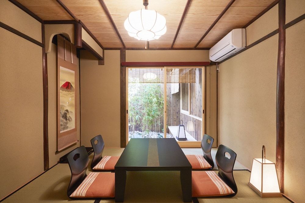 undefined Rinn Nishiwakamatsu