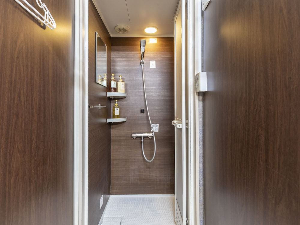 Design Quadruple Room, Non Smoking, Shared Bathroom