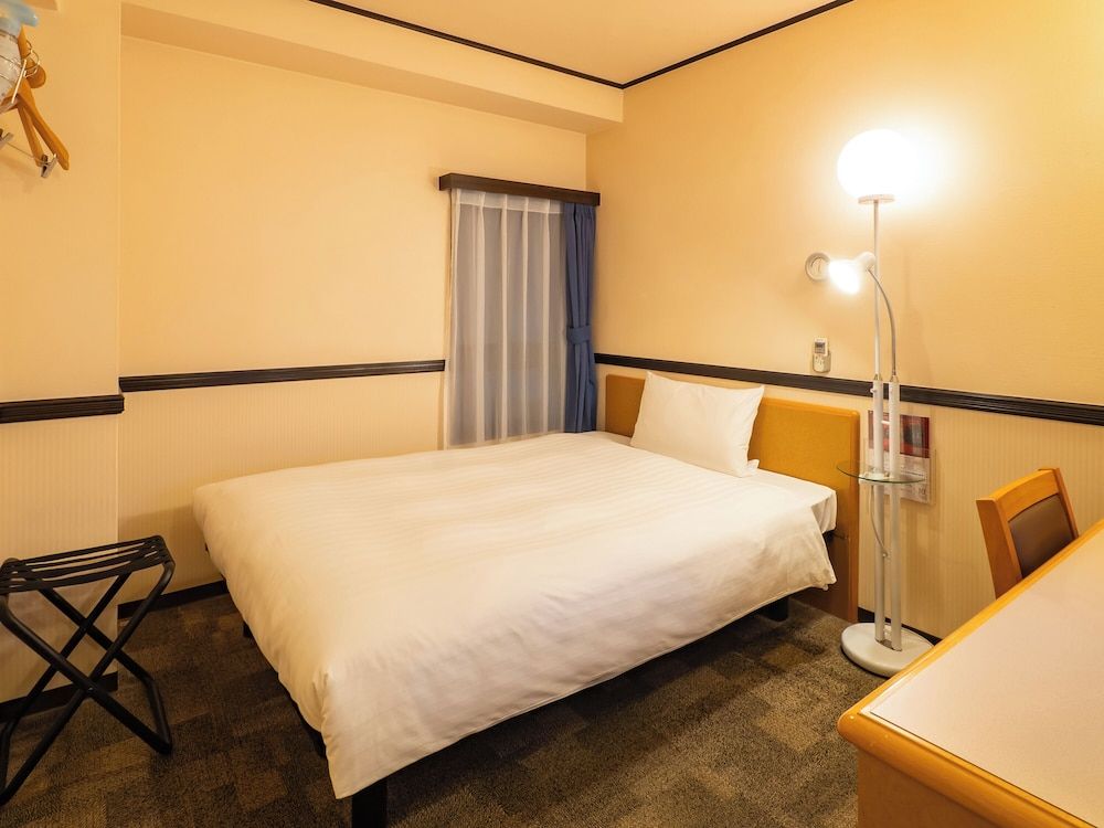 Standard Single Room, Smoking