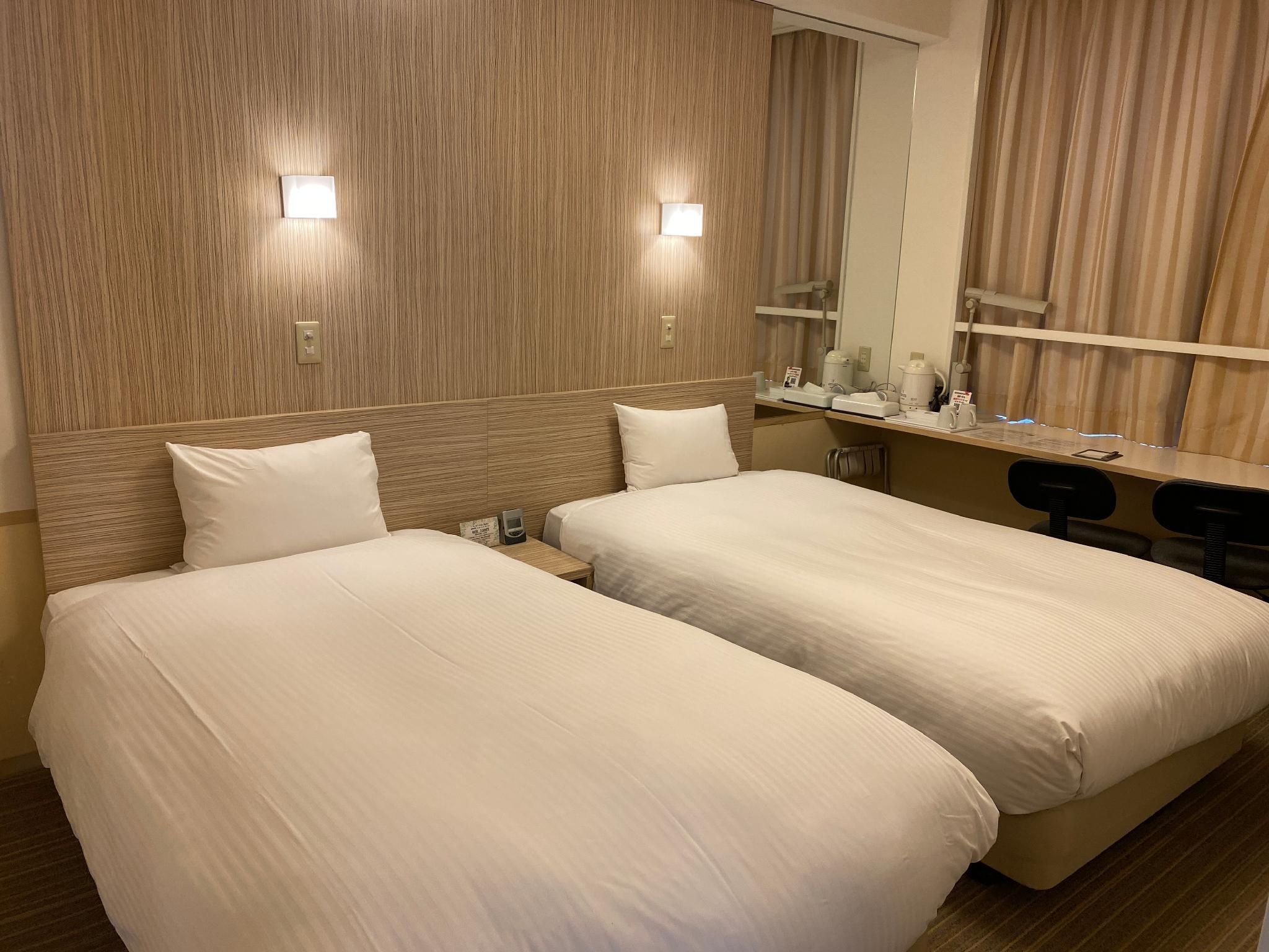 Twin Room - Non-Smoking