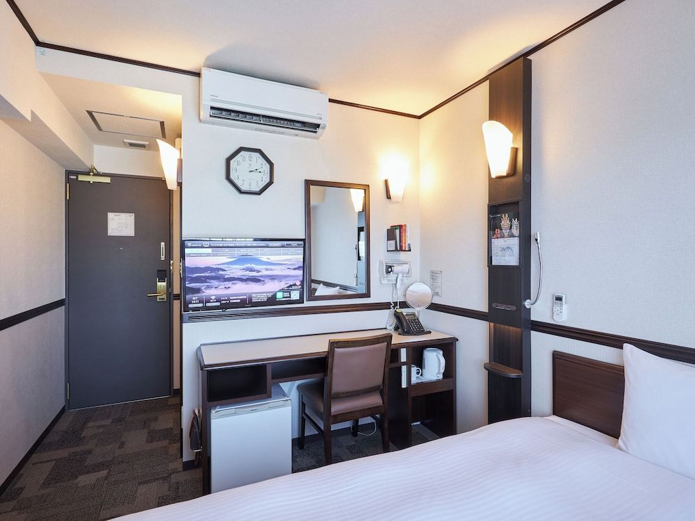 undefined Toyoko Inn Osaka Hommachi No.2 10