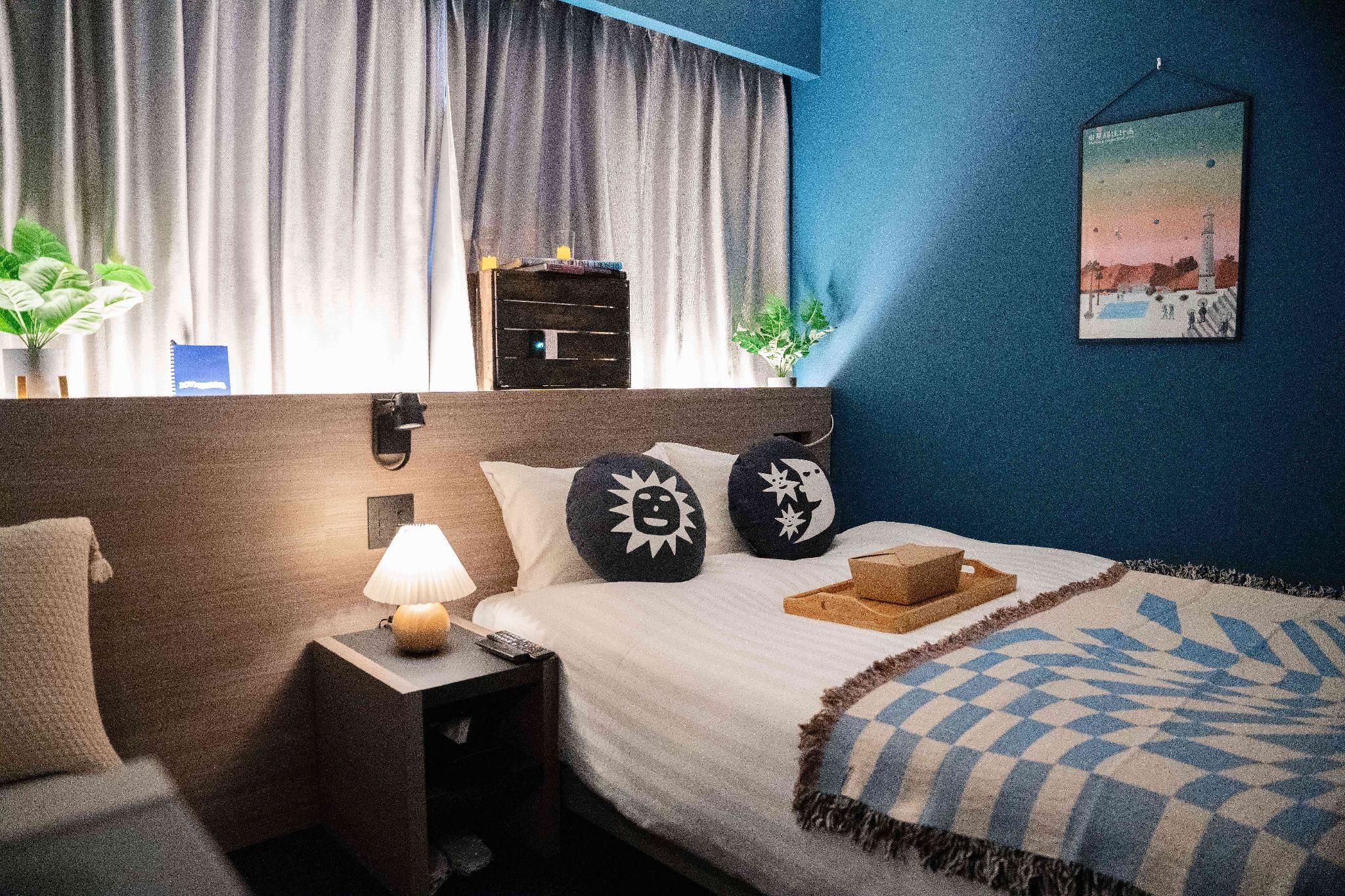 Binge-Watching Concept Room