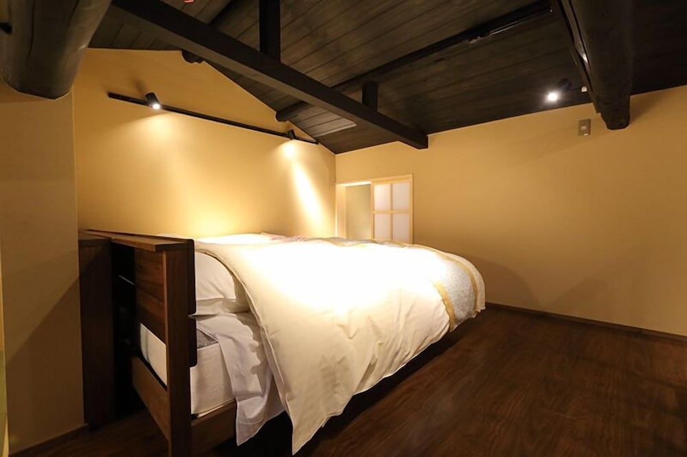 Kyoto Ikken Machiya Satoi Tetsusen Omiya Gojo Japanese Villa