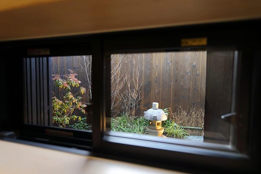 Kyoto Ikken Machiya Satoi Tetsusen Omiya Gojo Japanese Villa 4