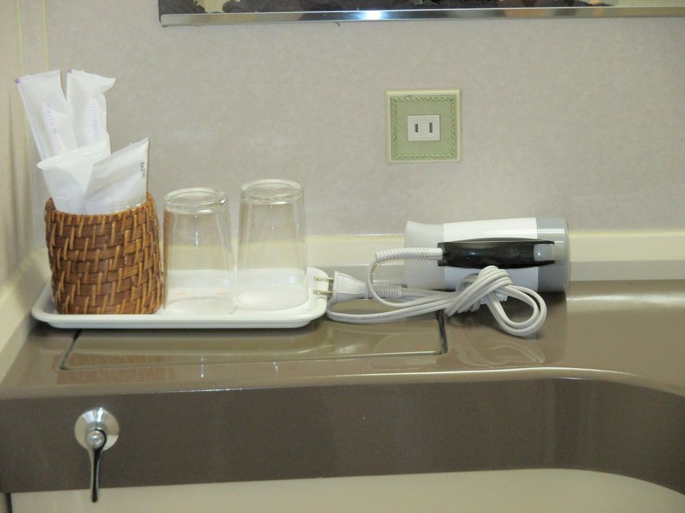 Muroran Prince Hotel Deluxe Twin Room 4