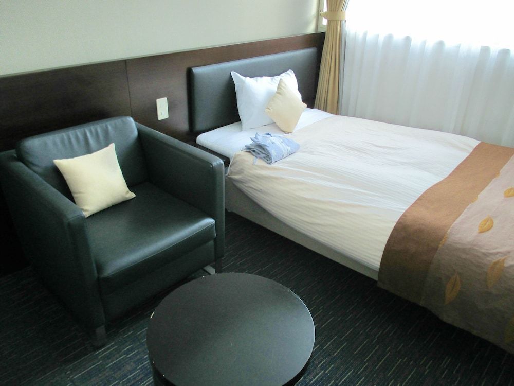 Muroran Prince Hotel Single Room 2