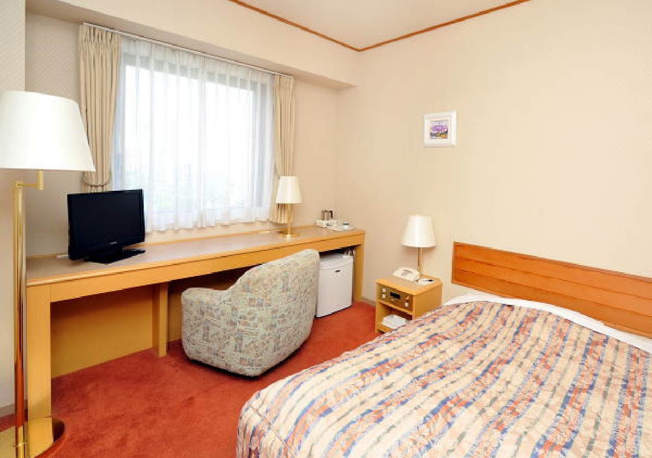 West Tower Single Room Smoking