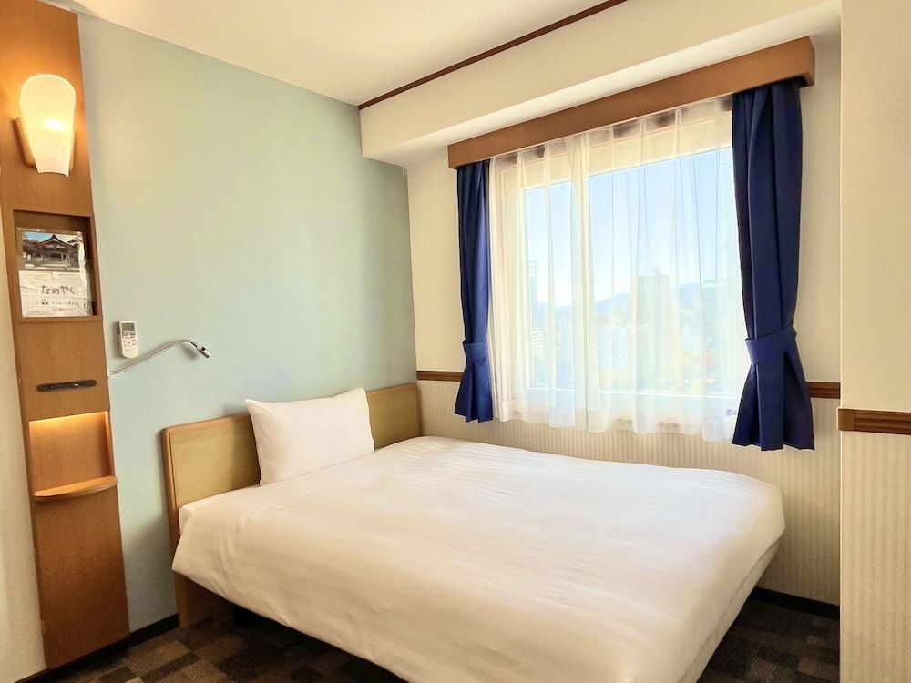 Standard Single Room, Smoking
