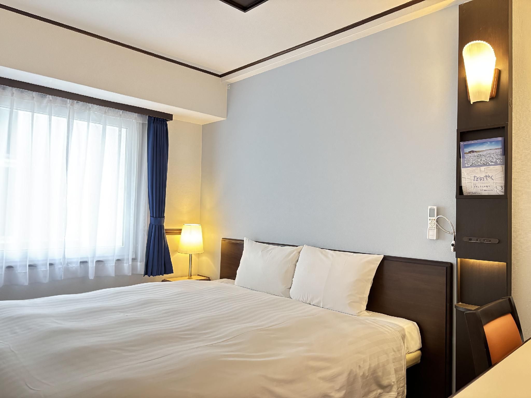 King Double Room - Non-Smoking