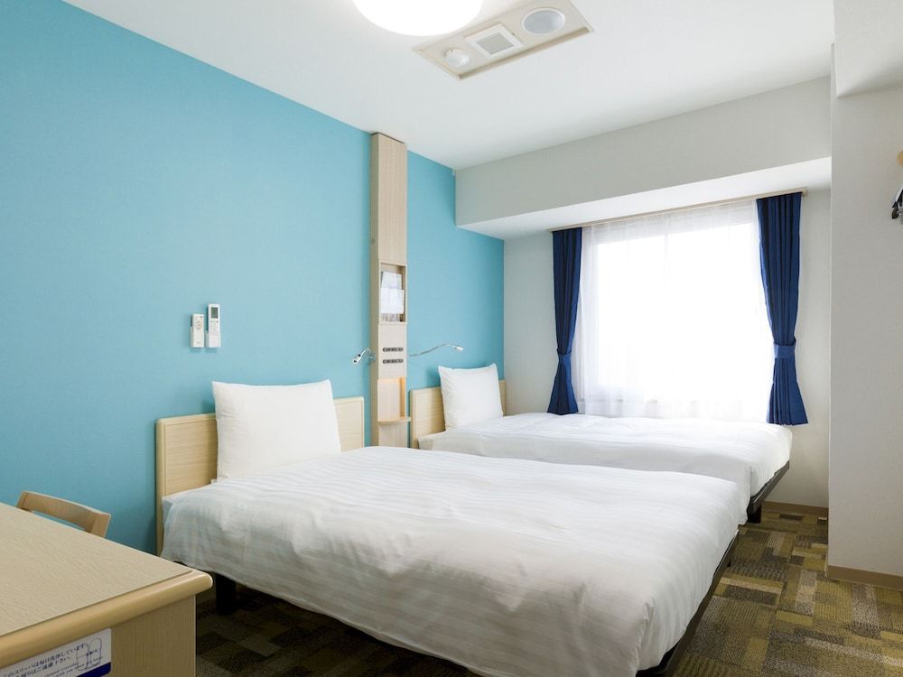 Standard Twin Room, Smoking