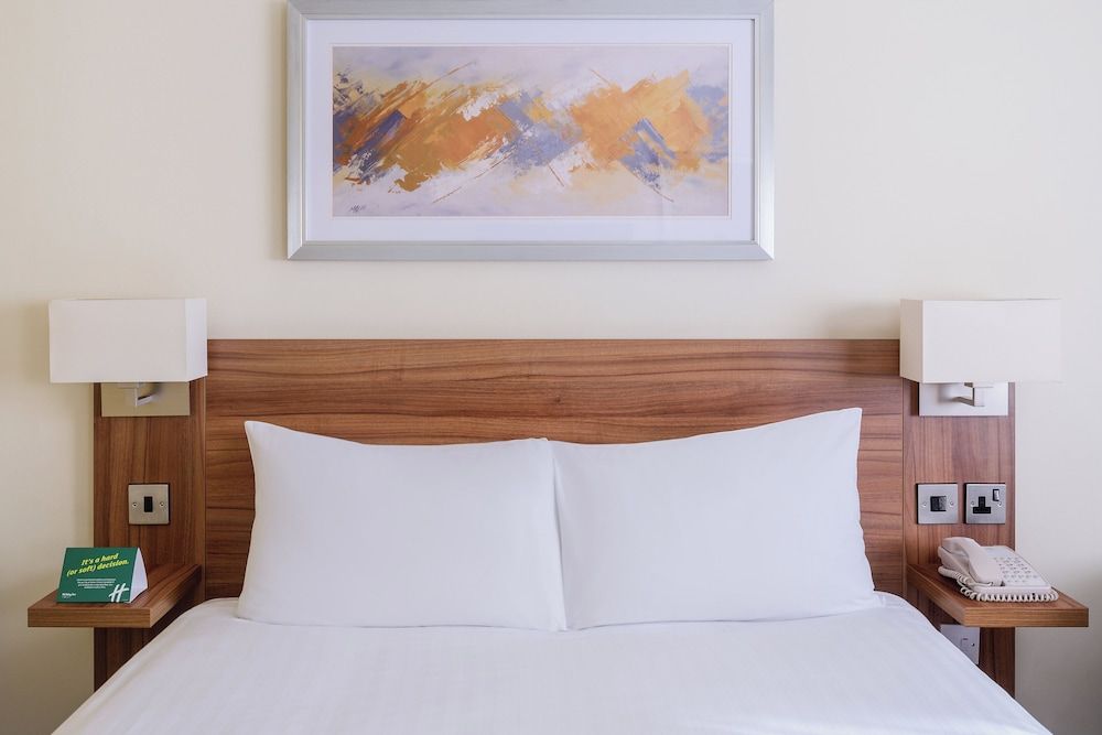 Holiday Inn Slough - Windsor by IHG Standard Room, 1 Double Bed 5