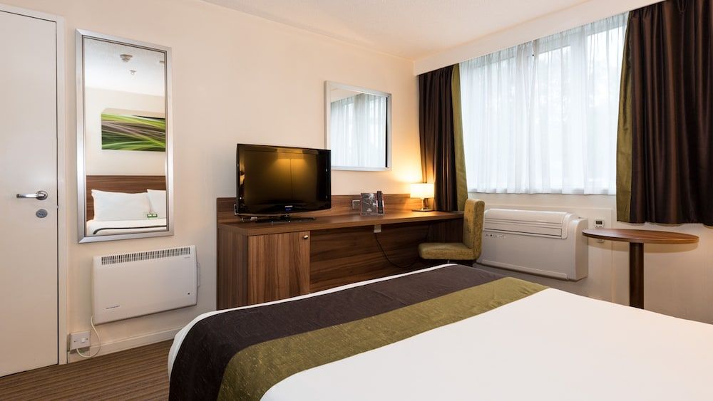 Holiday Inn Slough - Windsor by IHG Standard Room, 1 Double Bed
