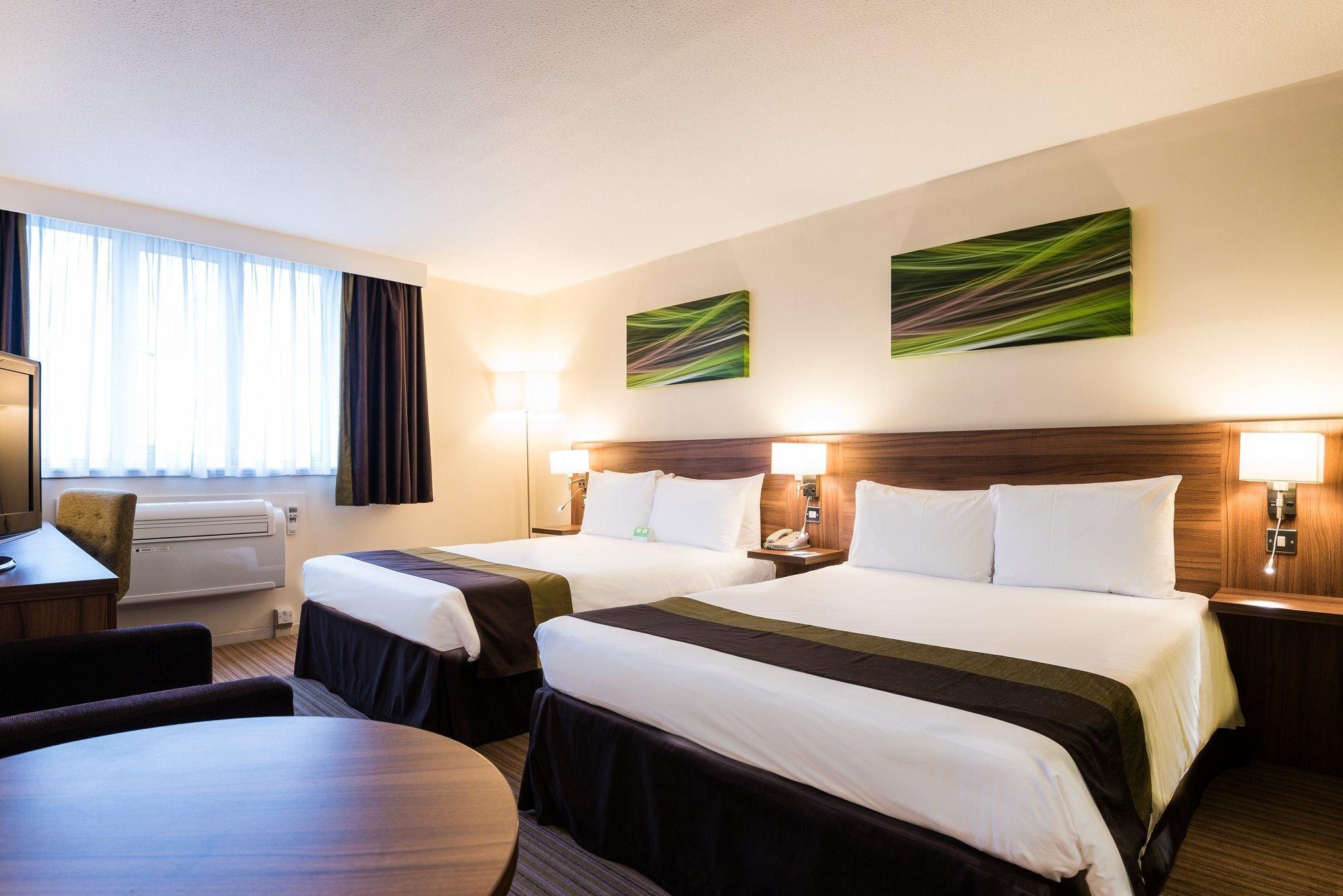 undefined Holiday Inn Slough - Windsor by IHG 8
