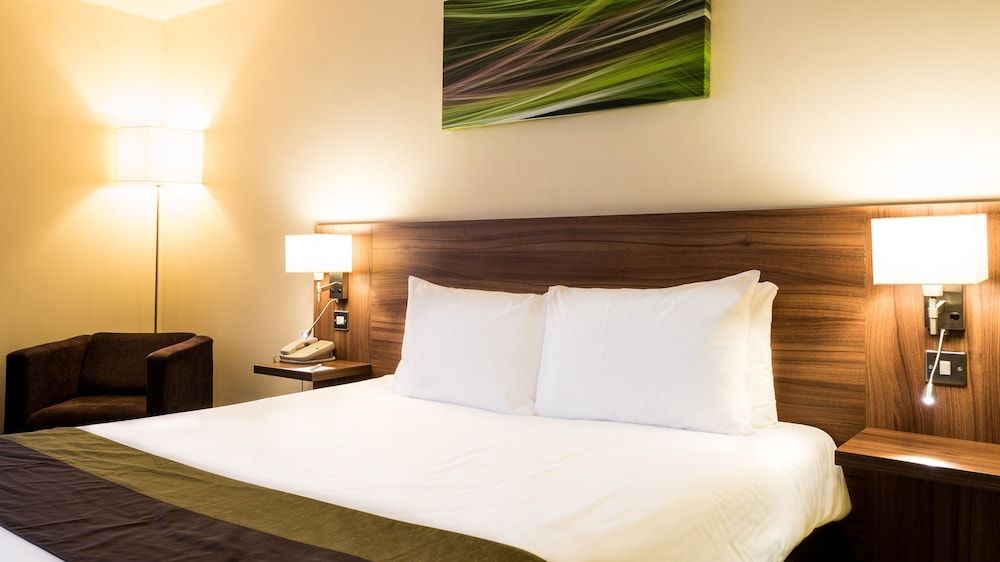 Holiday Inn Slough - Windsor by IHG Standard Room, 1 Double Bed 7