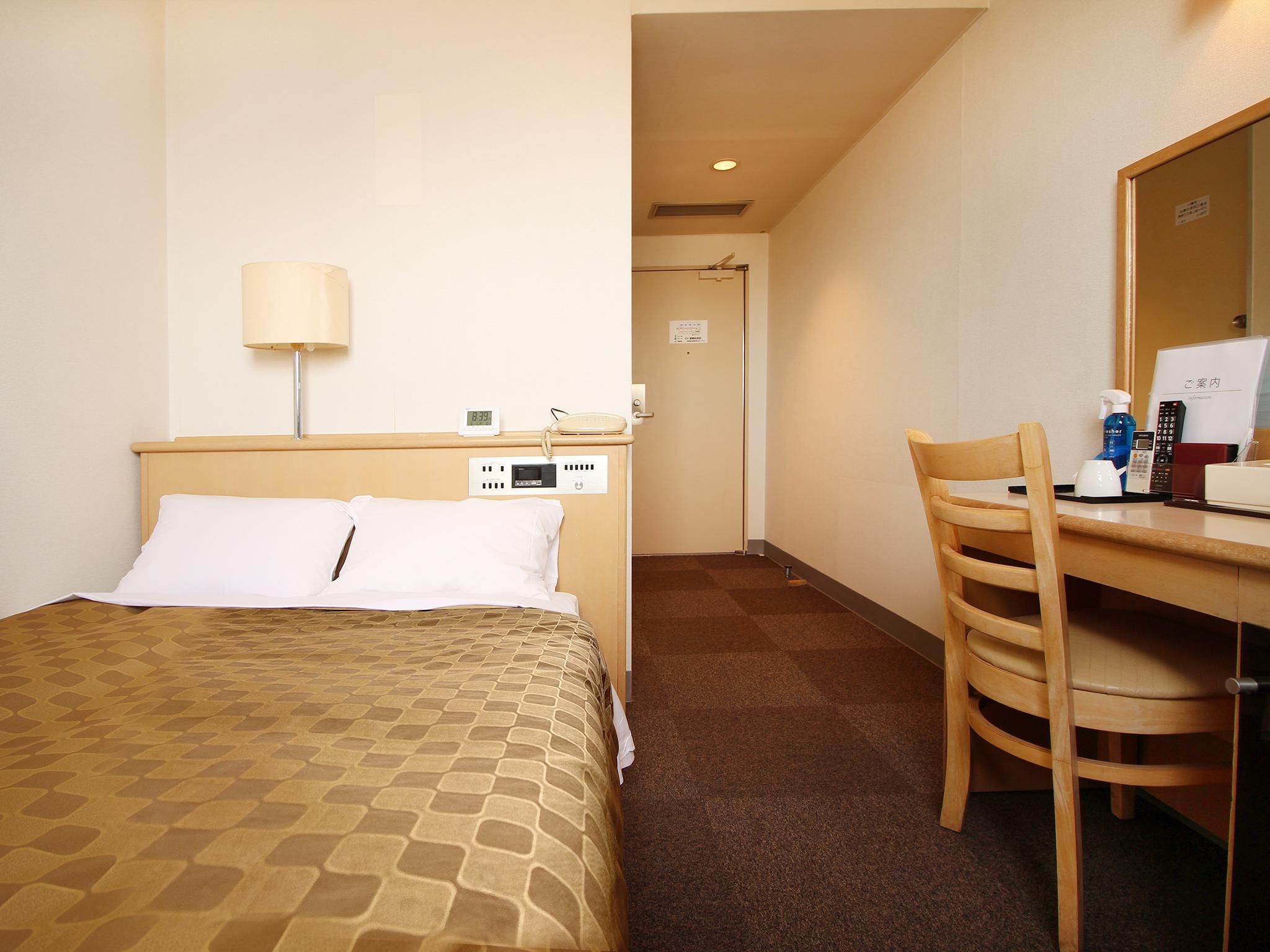 Semi Double Room - Non-Smoking
