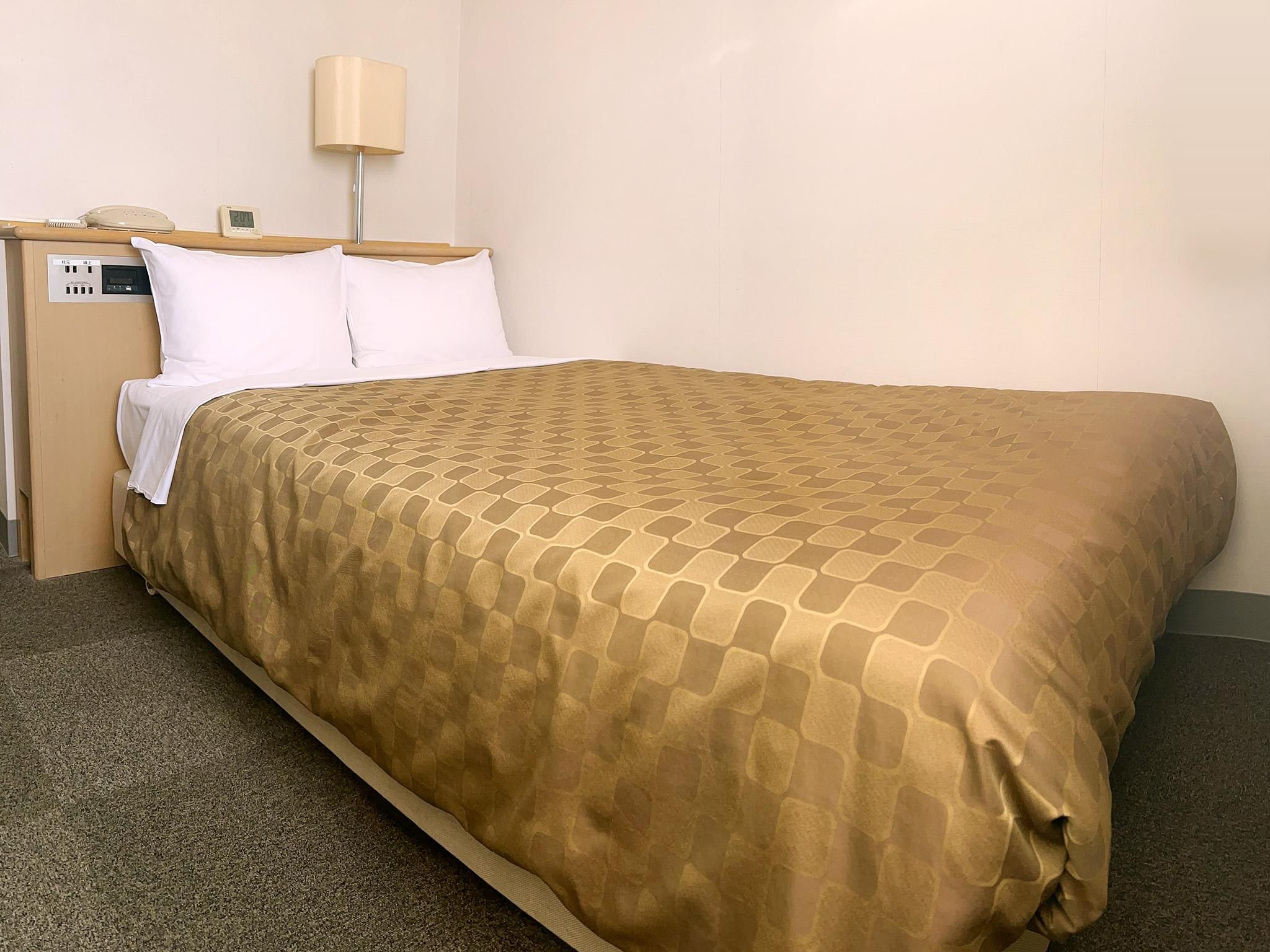 Semi Double Room - Non-Smoking