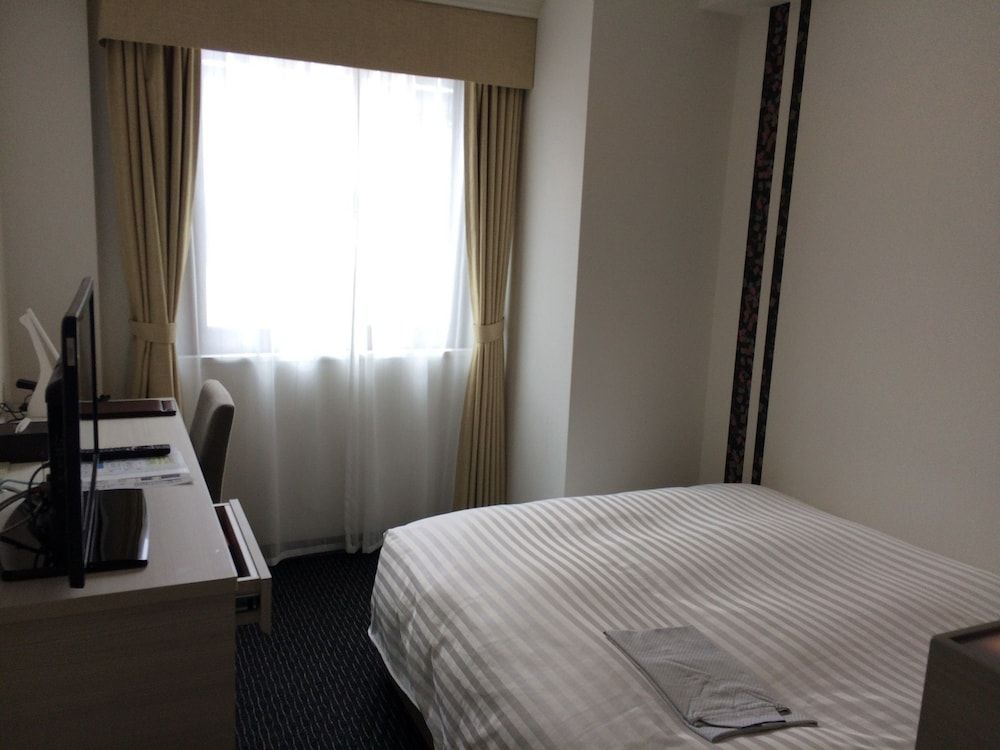 Standard Single Room, Smoking